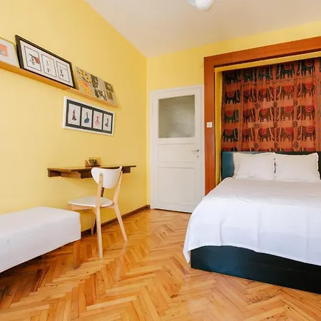 City View Central Flat 4 Min To Zorlu Center *