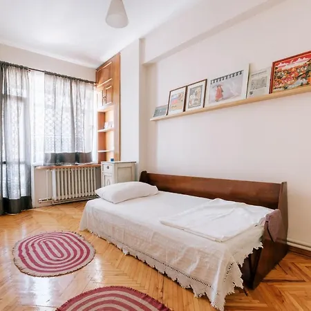 City View Central Flat 4 Min To Zorlu Center *